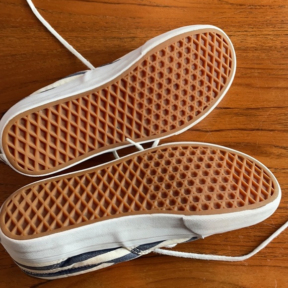 Vintage Striped vans pre loved! Womens 8 1/2 Men 7. Compliments Canvas / leather - Picture 2 of 8